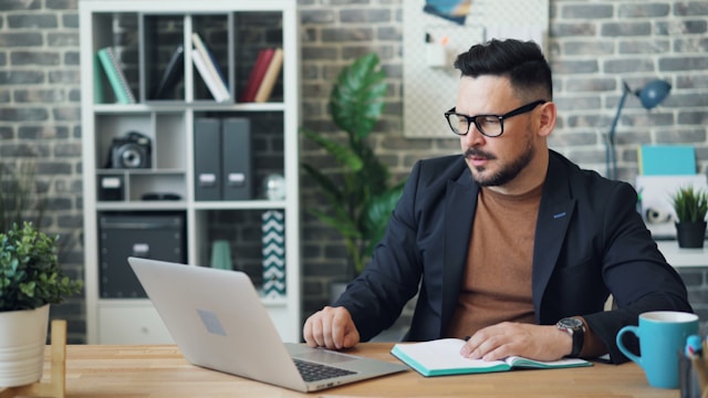 Rise of the Answer Engines: Structuring Your Content for Chatbots and Voice Assistants