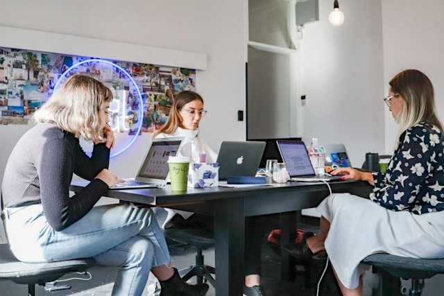 Powering LA’s Startup Scene: How Scalable Connectivity Fuels Innovation